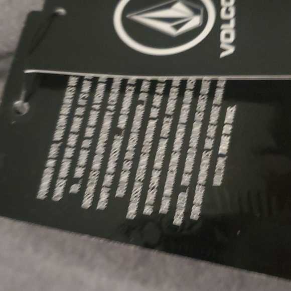 MENs Volcom Polo - Picture 4 of 4